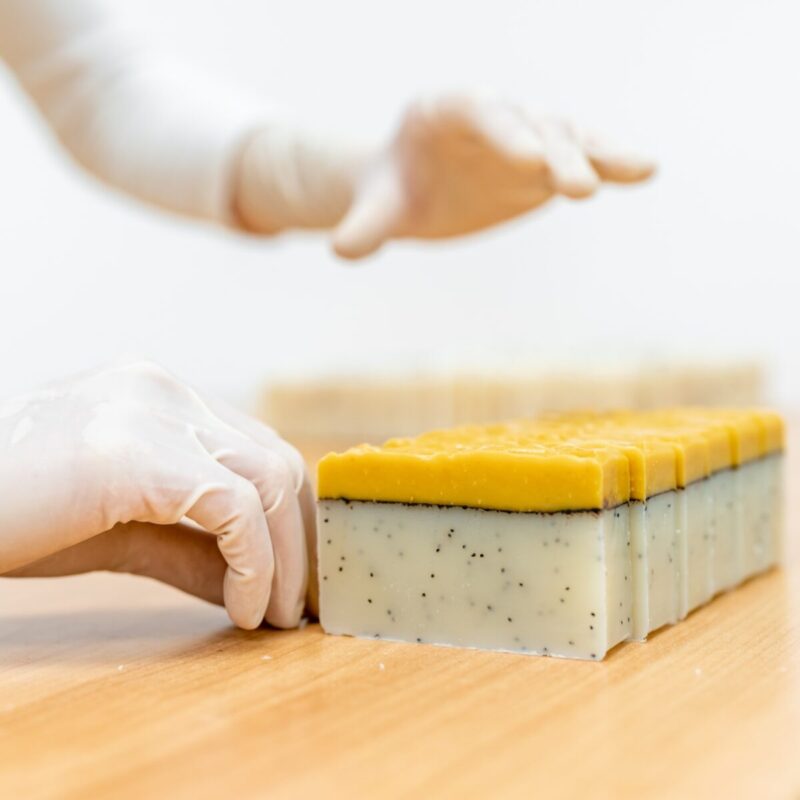 Baza do robienia mydełek glicerynowych biała i bezbarwna