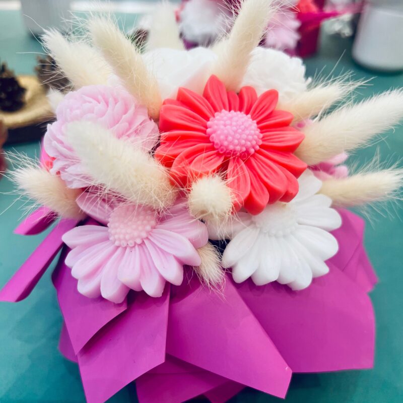 bukiet kwiatowy z bazy mydlanej