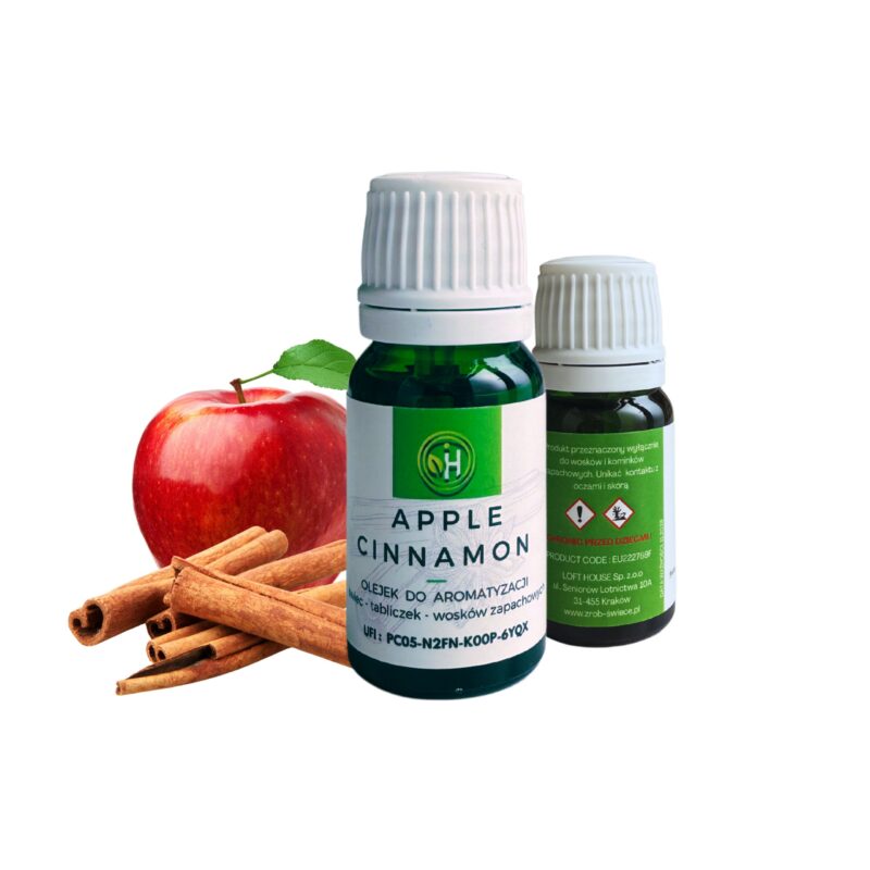 Olejek do wosków sojowych o zapachy jabłka z cynamonem a co za tym idzie idealny również do świec, wosków zapachowych do kominka , tabliczek zapachowych. W zielonej szklanej butelce z białą zakrętką na białym stole