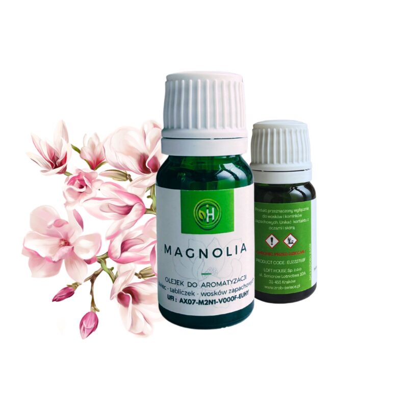 Olejek do wosków sojowych o zapachu magnolii a co za tym idzie idealny również do świec, wosków zapachowych do kominka , tabliczek zapachowych. W zielonej szklanej butelce z białą zakrętką na białym stole
