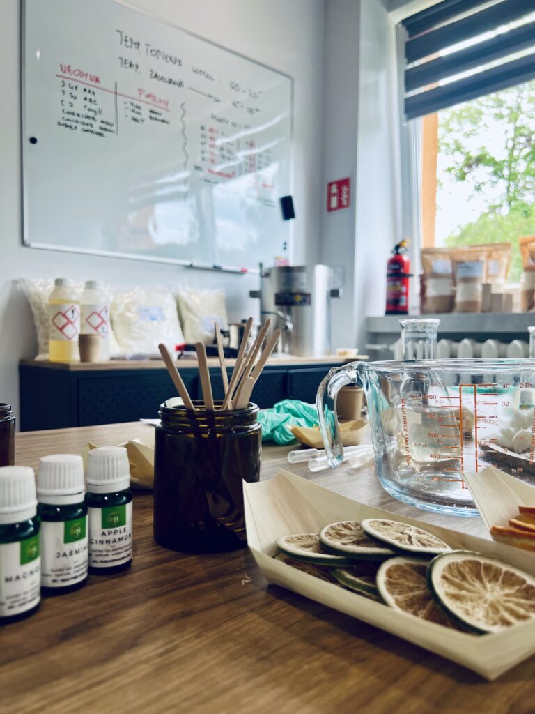 Zajęcia z robienia świec w Krakowie. Idealna atmosfera fachowe doradztwo!