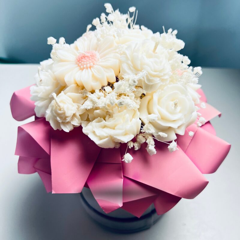 bukiet kwiatków wykonany z wosków sojowych