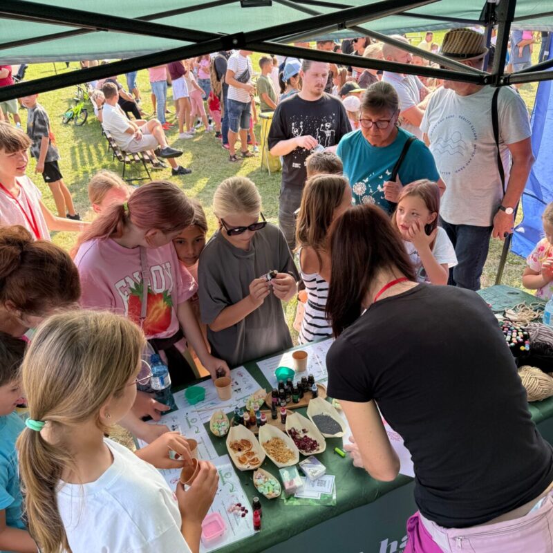 Nasze zajęcia z bazą mydlaną z dużą grupą ludzi